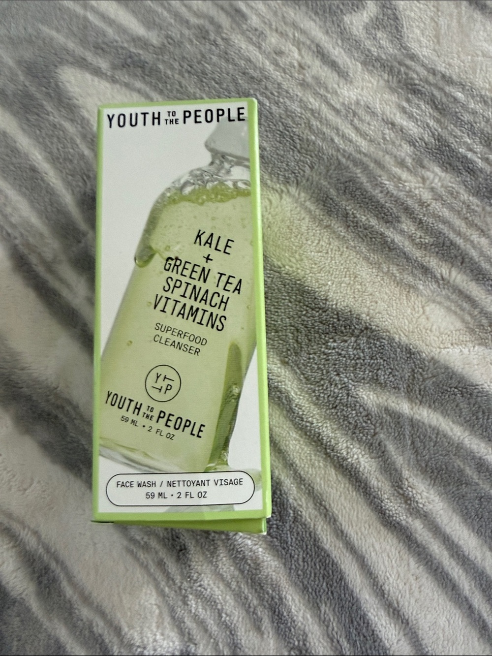 Youth To The People Kale + Green Tea Cleanser - Light Green